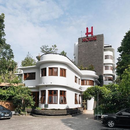 מלון בנדונג House Sangkuriang מראה חיצוני תמונה