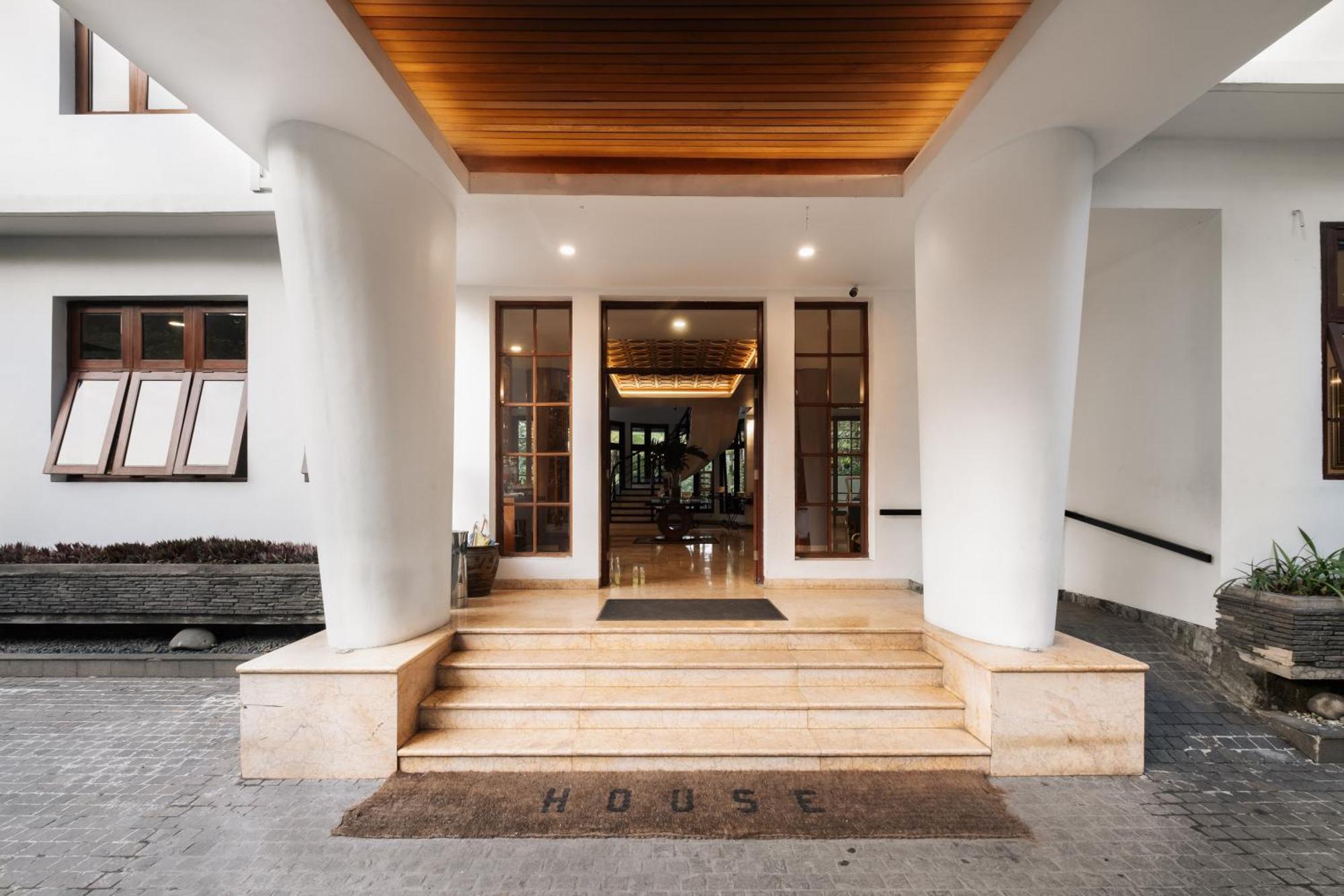 מלון בנדונג House Sangkuriang מראה חיצוני תמונה