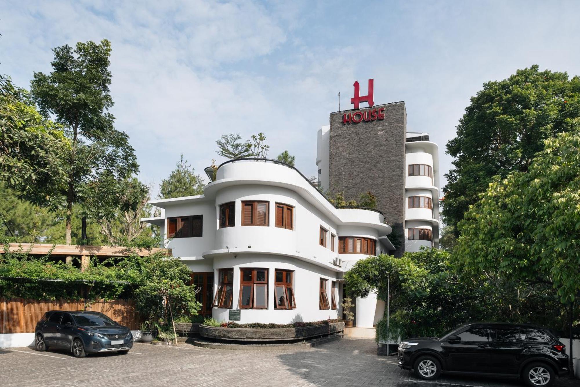 מלון בנדונג House Sangkuriang מראה חיצוני תמונה